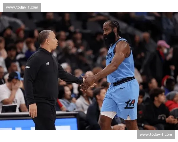 泰伦卢吐心声：伦纳德健康便不透支哈登，他太委屈