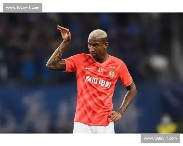 维尼修斯首秀灾难级表现！1.7 亿水货引众怒，球迷：对面边锋值 10 亿 +